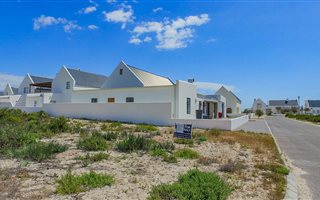 775 m² Land available in Dwarskersbos