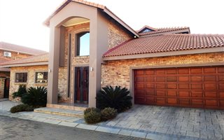 3 Bedroom House in Vyfhoek