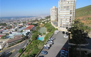 2 Bedroom Apartment in Vredehoek