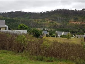 915 m² Land available in Green Pastures