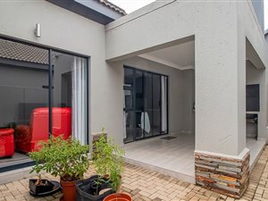 3 Bed House in Pomona AH