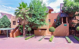 2 Bedroom Apartment in Douglasdale