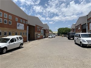 420 m² Industrial space in Gateway Industrial Park