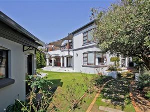 4 Bed House in Thornhill Estate