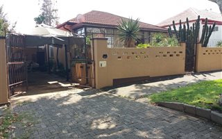 2 Bedroom House in Turffontein