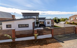4 Bedroom House in Durmonte