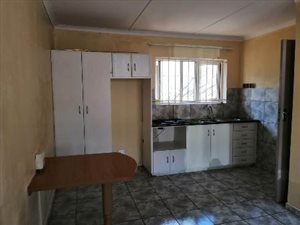 1 Bed Garden Cottage in Illovo Beach