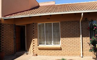 3 Bedroom House in Ivy Park