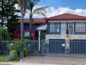 5 Bed House in Nirvana