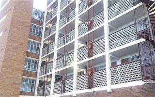 2 Bedroom Flat in Westdene