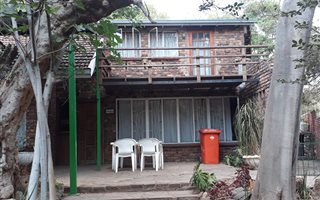 Bachelor apartment in Ashlea Gardens