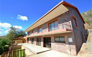 4 Bedroom House in Malgas