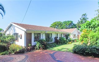 4 Bedroom House in Athlone Park