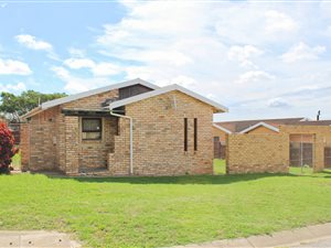 3 Bed House in Heath Park