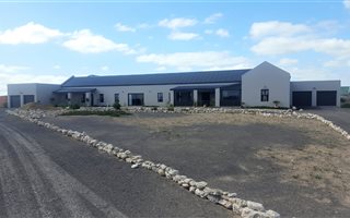 5 Bedroom House in Long Acres