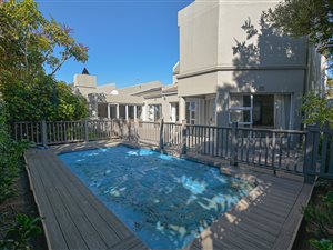 6 Bed House in Flamingo Vlei