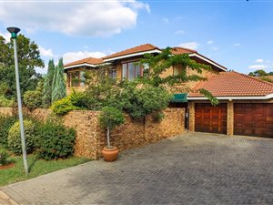 Silver Lakes Golf Estate: Property and houses for sale | Private Property