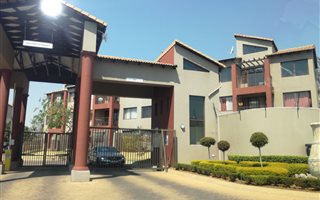 2 Bedroom Apartment in Honeydew
