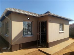 3 Bed House in Protea Glen
