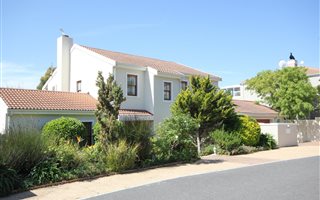 4 Bedroom House in Silvertree Estate