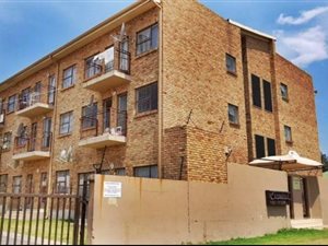 1 Bed House in Krugersdorp Central