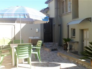 1 Bedroom Garden Cottage in Southcrest