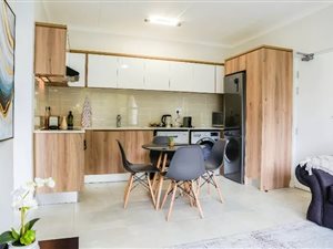 1 Bed Apartment in Paardevlei