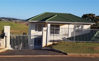 5 Bedroom House in Mt Edgecombe