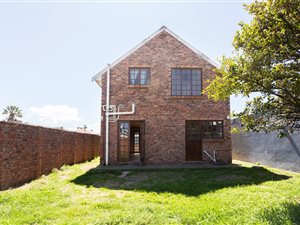 2 Bed House in South End