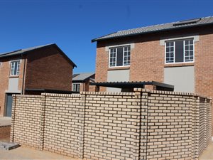 3 Bedroom Townhouse in Raslouw