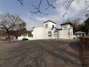 569 m² Commercial space in Moreleta Park