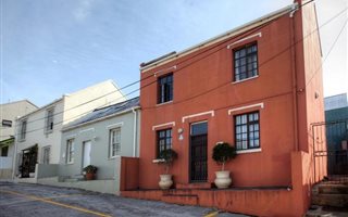 2 Bedroom House in Richmond Hill