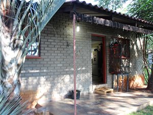 2 Bed Apartment in Hartbeespoort Dam