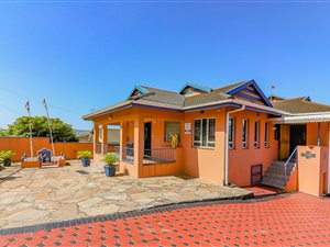 6 Bed House in Avoca Hills