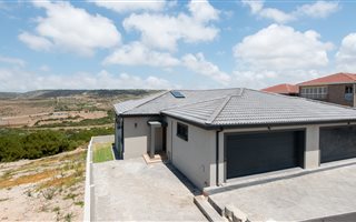 3 Bedroom House in Seemeeu Park