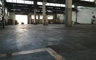 1400 m² Industrial space in Mobeni