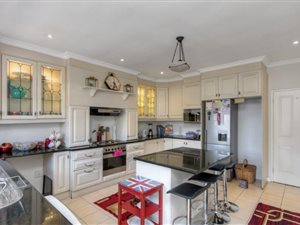 3 Bed House in Bramley