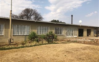 74 ha Farm in Kafferskraal AH