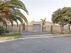 2 Bed House in Oakglen