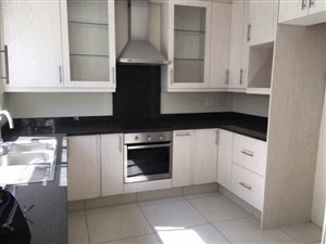 2 Bed Apartment in Craighall Park