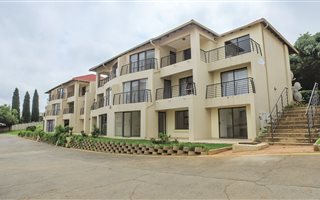 2 Bedroom Townhouse in Bassonia