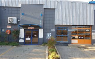 869 m² Industrial space in North Riding