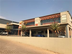 155 m² Office Space in Irene