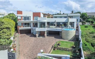 5 Bedroom House in Jeffreys Bay
