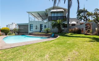 7 Bedroom House in Salt Rock