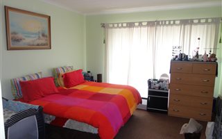 4 Bedroom Duplex in Parkhaven