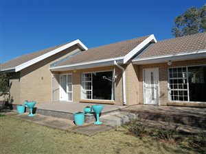 3 Bed House in Komani Park