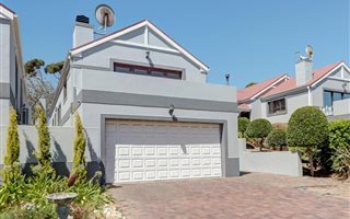3 Bedroom Townhouse in D Urbanvale