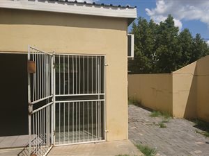 80 m² Office Space in Kuruman