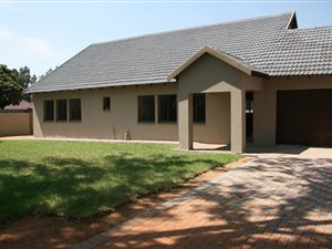 3 Bed House in Adamayview